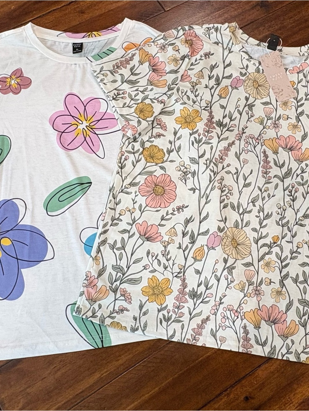 Set of 2 ladies Floral Short Sleeve Tops- Size XL. New